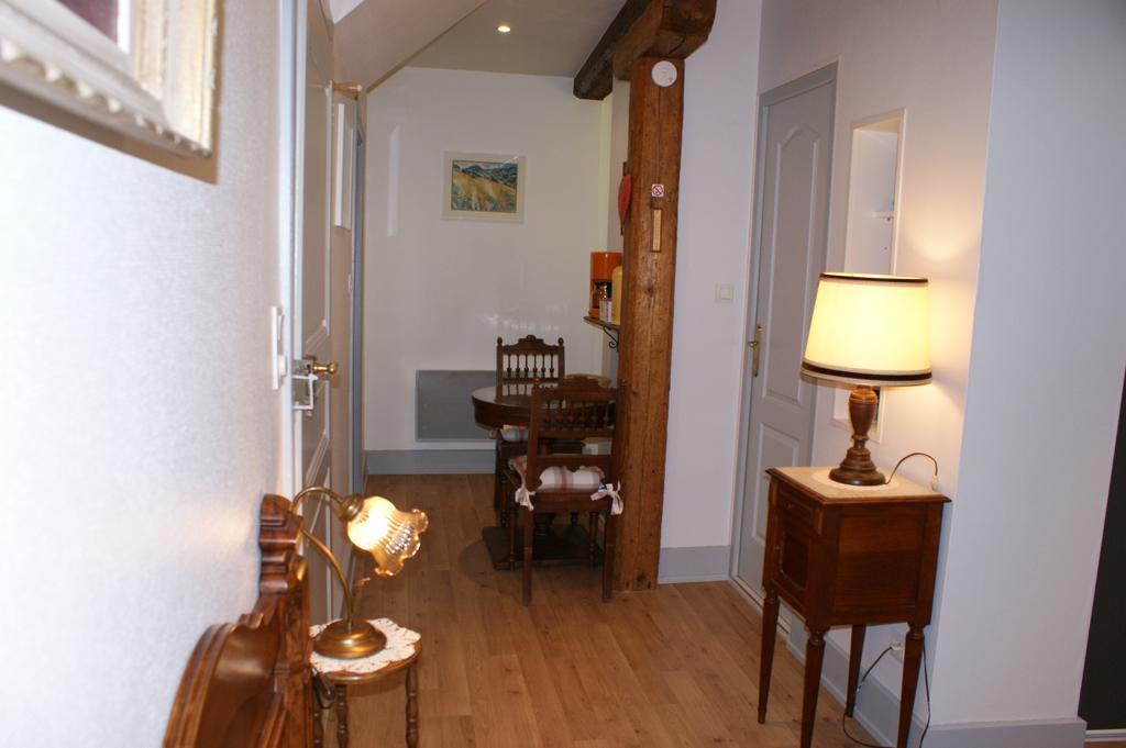Ferienwohnung Location "Charme" Riquewihr Zimmer foto